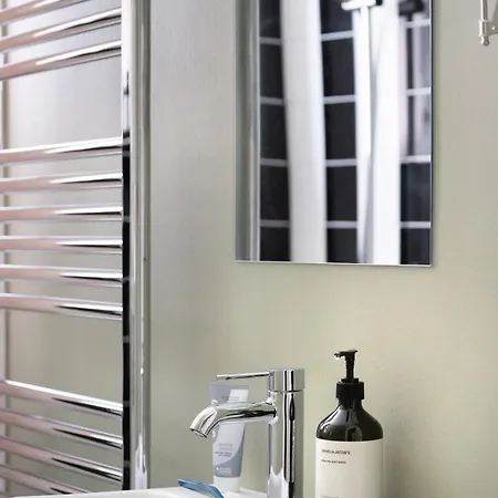 Grand Heritage Next To Park - 3 Bedrooms By Daniel&jacob's *