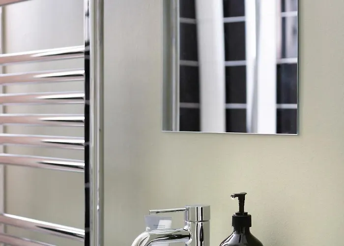 Grand Heritage Next To Park - 3 Bedrooms By Daniel&jacob's *