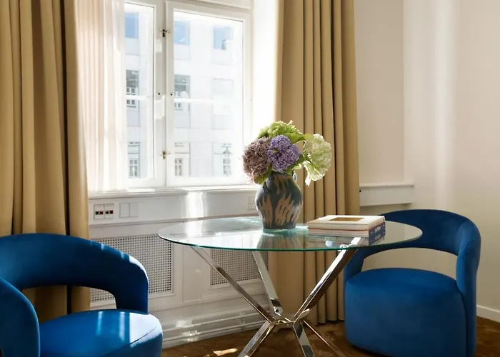 Grand Heritage Next To Park - 3 Bedrooms By Daniel&jacob's Apartment
